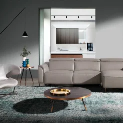 Sofá Chaise Longue (R) Tapizado En Piel De Origen Vacuno Color Gris Oscuro. Reposacabezas Articulados Independientes Manuales Y Asiento Laterial Con Mecanismo Eléctrico De Relax. -Mimoso Sofa Ventas 7ce32056b79c7b6f48705a3136cbae6ef9c02019 f7a76265222343fdbca83adbf3245c23