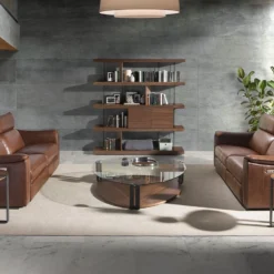 Sofá 3 Plazas Tapizado En Piel De Origen Vacuno Color Marón Cognac Con Mecanismo Eléctricos Relax. Estructura Interna De Madera De Pino Natural. Patas De PVC Color Negro. -Mimoso Sofa Ventas b82b5272b8fce49942eea6c56abc672d81029adb c09f765d743f4092a6daebdbf250709c