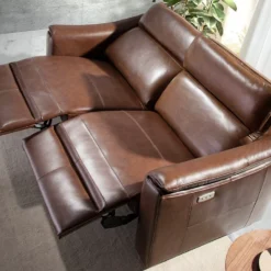 Sofá 3 Plazas Tapizado En Piel De Origen Vacuno Color Marón Cognac Con Mecanismo Eléctricos Relax. Estructura Interna De Madera De Pino Natural. Patas De PVC Color Negro. -Mimoso Sofa Ventas ea9ceae6e6a712368855ae68c4477c124e6d889c 2177b17a25e34a3e874025333a388e97